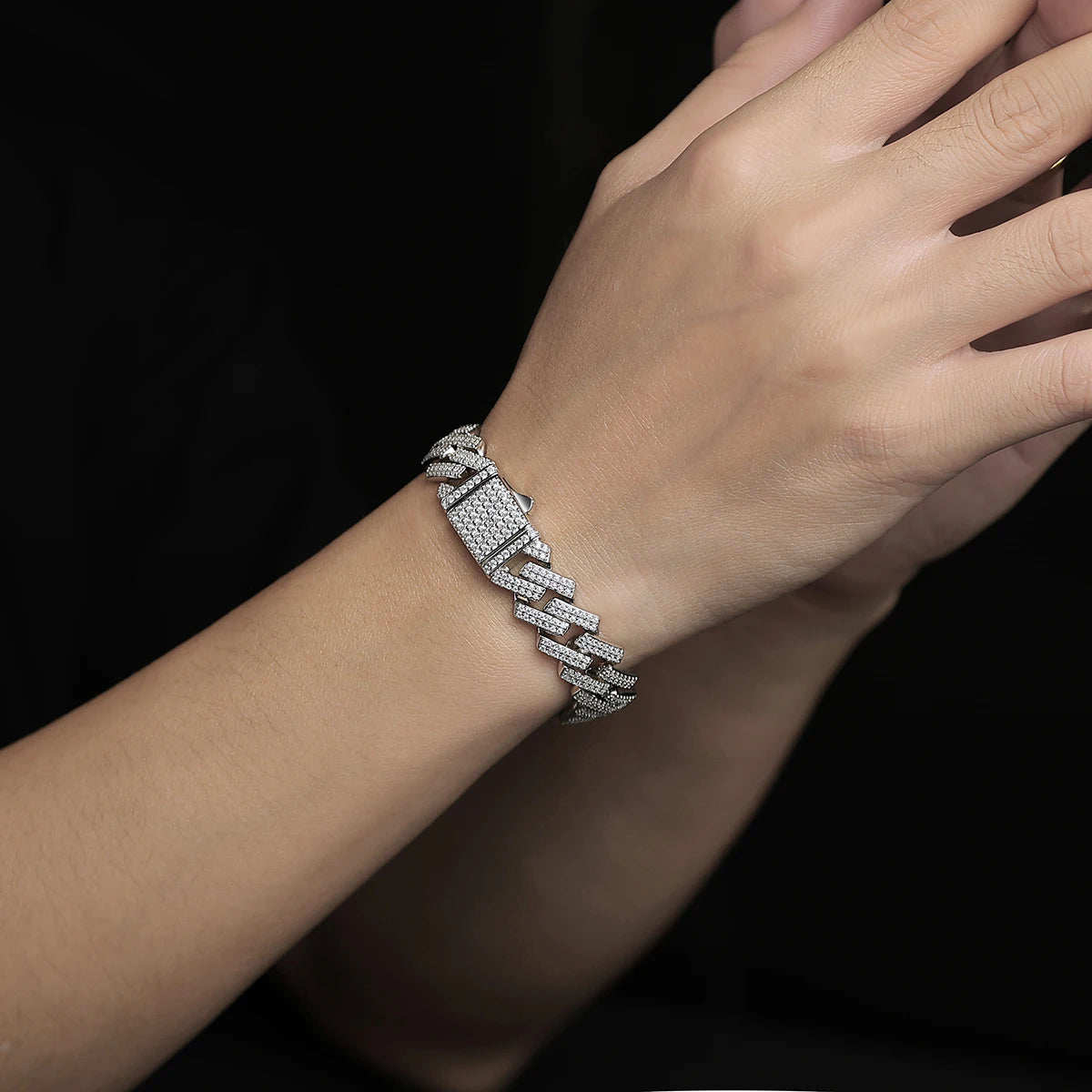 JIUZUAN Iced Out Moissanite Cuban Link Bracelet 925 Sterling Silver 18K Gold Plated Hip Hop Style for Men with GRA Certificate