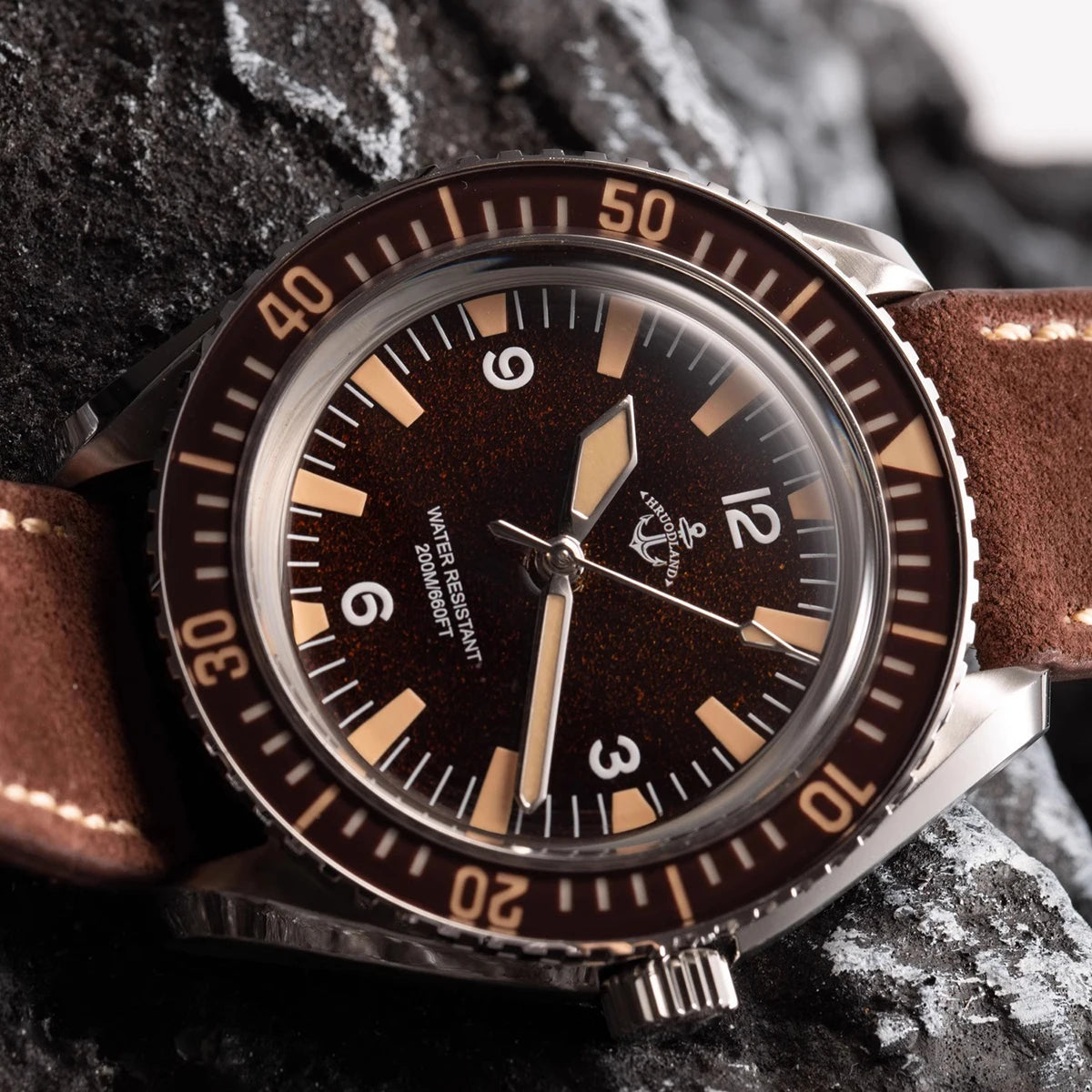 Hruodland Retro Sport Men`s Watches- NH35 Automatic Mechanical Stainless Steel Brown Leather Diving Wristwatch for Men.