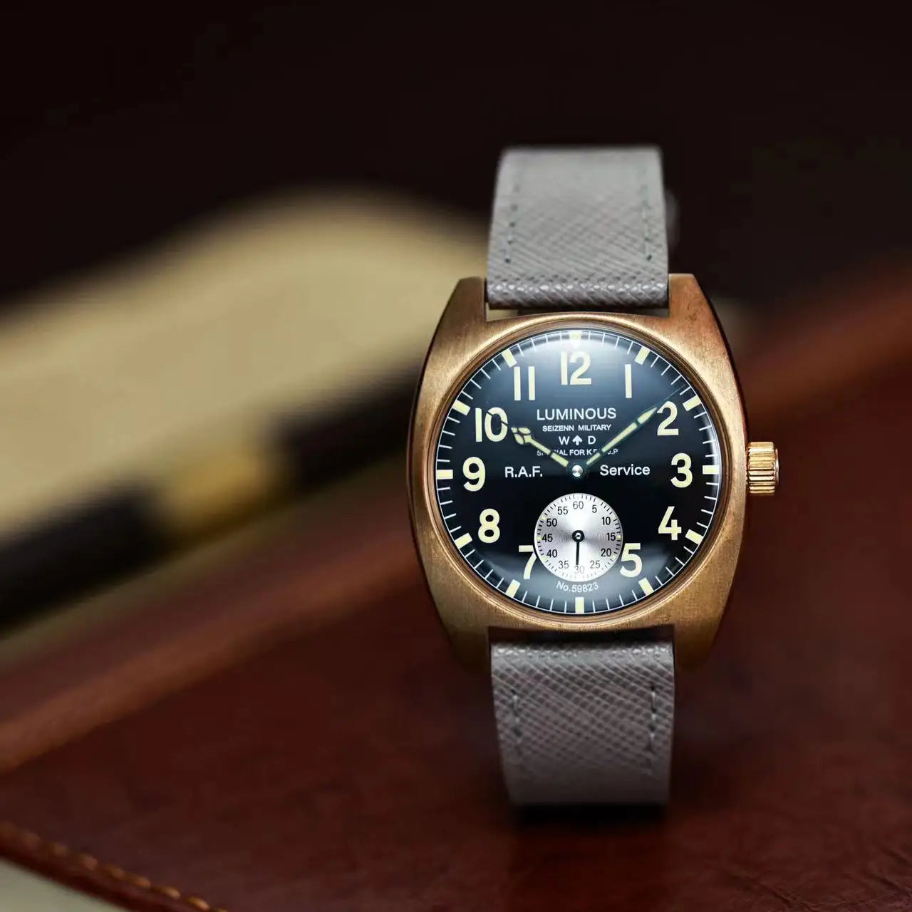 Seizenn W10 Field Watch Retro Arrow Pilot Watch- Men`s Mechanical Manual Hand Wind Luminous Merkur CUSN8 Bronze Turtle Case WWW