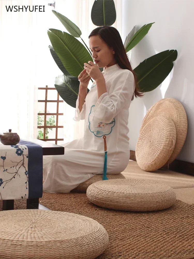 Japanese Style Futon Straw Cushion on the ground Thickened Round Tatami Cushions- Home Portable Sitting Cushion Meditation Mat